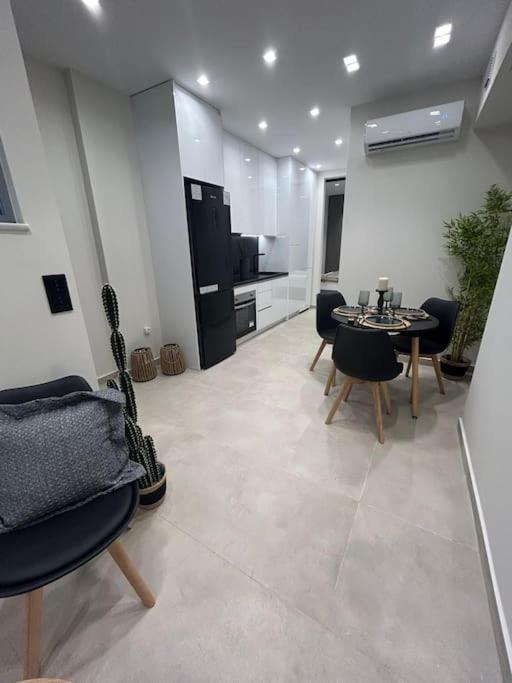 Bluemotion - Just Sleep 2 Apartment Piraeus Bagian luar foto